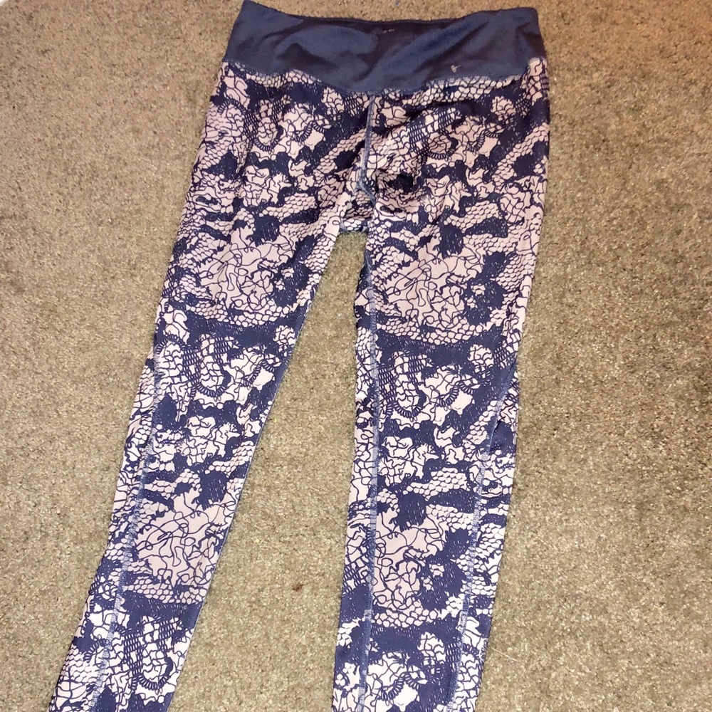 🌙 6/$30 blue lace patterned leggings